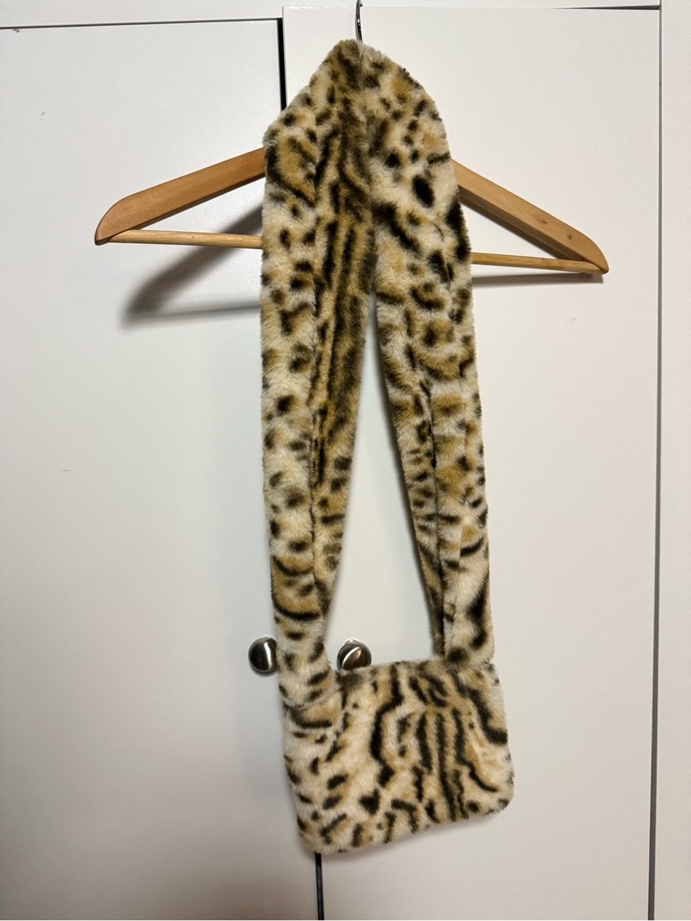 Urban Outfitters Leopard Print Faux Fur Scarf Bag in Beige and Black
